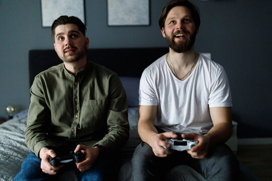Men with gamepads 