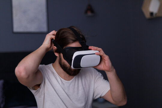 man with vr 