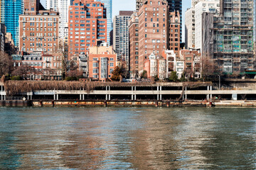 Obraz premium Midtown Manhattan seen from Rooevelt Island