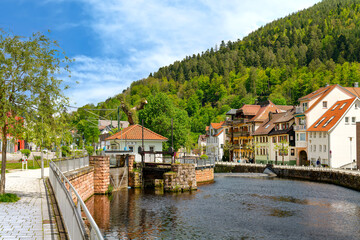 Naklejka premium Bad Wildbad und Fluss Enz