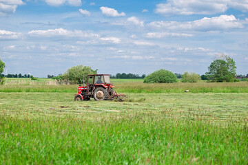 Fototapeta premium tractor in field