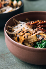 Soba noodle soup with spicy tempeh