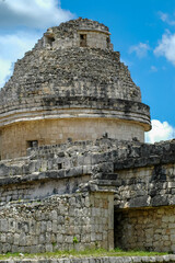 Naklejka premium mayan pyramid