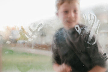 Messy Handprints on Windwo