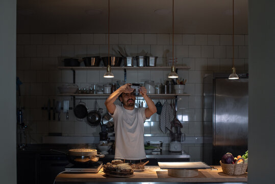 Videomaker in the kitchen