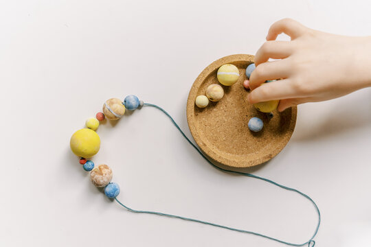 planet necklace stringing activity  to learn planets in space 5