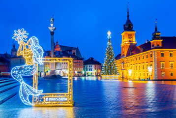 Fototapeta na wymiar Warsaw, Poland - Christmas Market in Castle Square