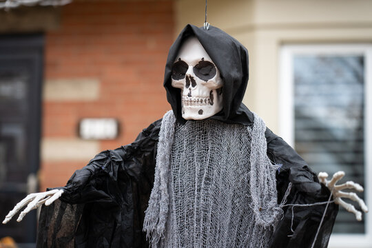 Grim Reaper Spooky Ghost Scary Halloween Decorations in Front Yard