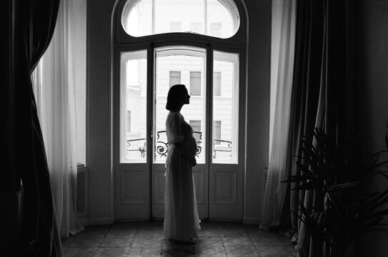 Naklejki Silhouette of a poregnant woman