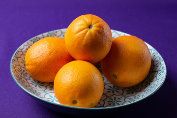 bowl of oranges