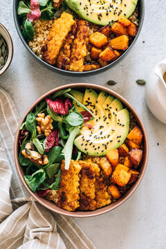 Quinoa bowl with veggies