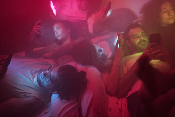 Friends addicted to smart phones