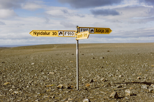 Naklejki Road Signs in Iceland