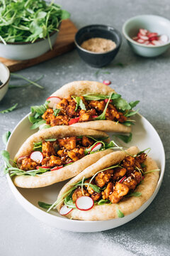 Vegan Bao Buns with spicy tempeh