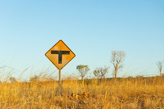 T junction sign on Gibb River Road in the Kimberley