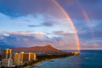 Fototapeten Hawaii's Diamond Head at sunset with a double rainbow above it © Kyo46
