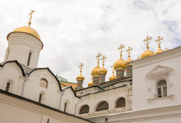 Fototapeta na wymiar The domes of the Kremlin Church