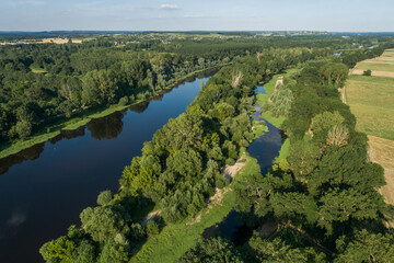 Prise de vue aérienne de la Vienne réalisé à Chinon en Indre et Loire, France	