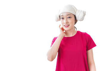 自宅でくつろぐ女性