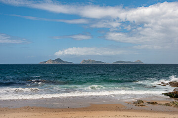Fototapeta na wymiar Cies Islands nature reserve in the estuary of Vigo seen from a beach
