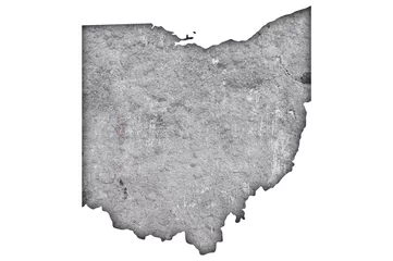 Fotobehang Karte von Ohio auf verwittertem Beton © lantapix