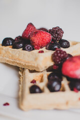 Alimentos saludables - Frutos congelados - Arandanos - Waffles