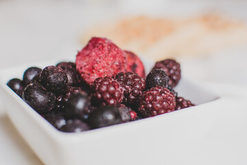 Alimentos saludables - Frutos congelados - Arandanos - Waffles