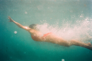 Swimming with bubbles