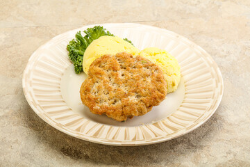 Chicken cutlet with mashed potato