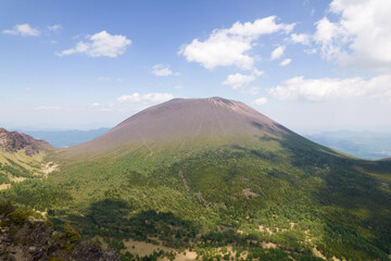 Fototapeta premium 黒斑山、蛇骨岳、仙人岳 Jバンド 浅間火山 ジオサイト 外輪山縦走