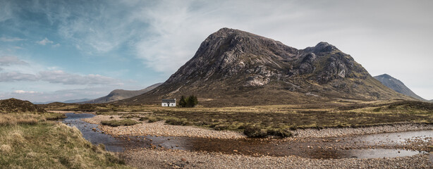 Breathtaking view of Buachaille Etive Mor mountain in Glencoe, Scottish Highlands, UK © Buchet Jean-marc/Wirestock