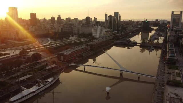 Puerto Madero atardecer tomas de drone