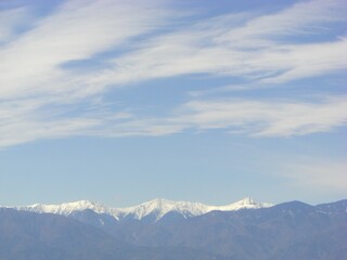 青空にかかる雲