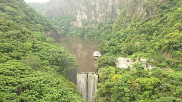 Cascada Natural Hidroeléctrica Colimilla Comisión Federal De Electricidad Huentitán Guadalajara Jalisco México 08
