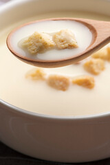 温かいコーンポタージュ