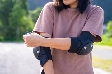 elbow pads for safety when play skateboard
