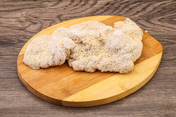 Raw meat schnitzel for roast