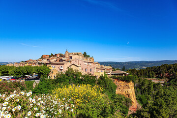 Fototapeta na wymiar The village of Roussillon