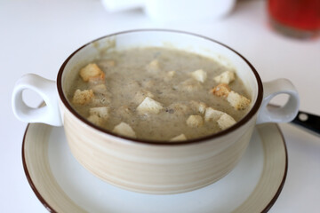 Mushroom soup with croutons