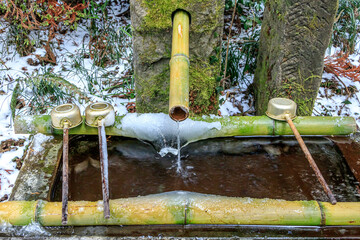 冬の上色見熊野座神社　手水　熊本県高森町 Kamishikimikumanoimasu Shrine in winter Kumamoto-ken Takamori-town