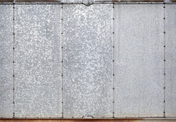 Verzinktes Stahlblech als Blechwand