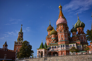 Fototapeta na wymiar St. Basil's Cathedral on Red Square in Moscow.
