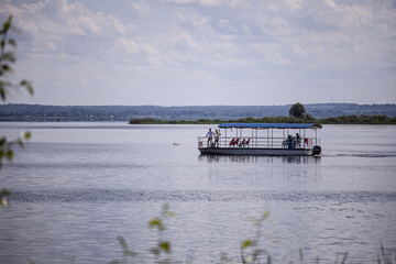 Obraz premium A family boat ride on Lake Nero in Rostov