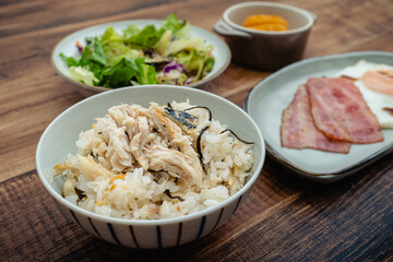 塩鯖のほぐし身　ごはん　食事