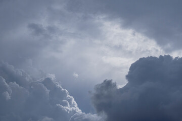 Gewitterwolken im Abendlicht
