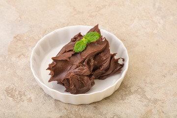 Chocolate spread with nazelnut