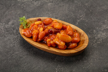Baked kidney in tomato sauce