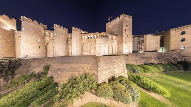 Panoramic video of the Aljaferia Palace on a summer night.