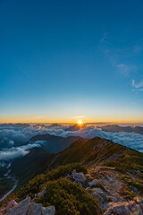 北アルプス 立山連峰から見た日の出