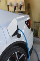  auto voiture electrique electric car borne recharge chargeur batterie autonomie rechargement courant prise volt watt constructeur environnement planete ecologie vert co2 co carbone